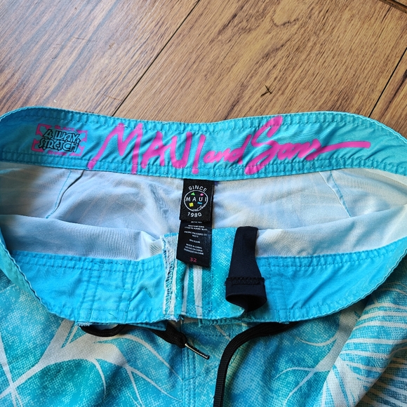 Maui And Sons Board Shorts 4 Way Stretch Men's‎ 32 Multicolor EUC Beach Swimwear - Picture 4 of 7
